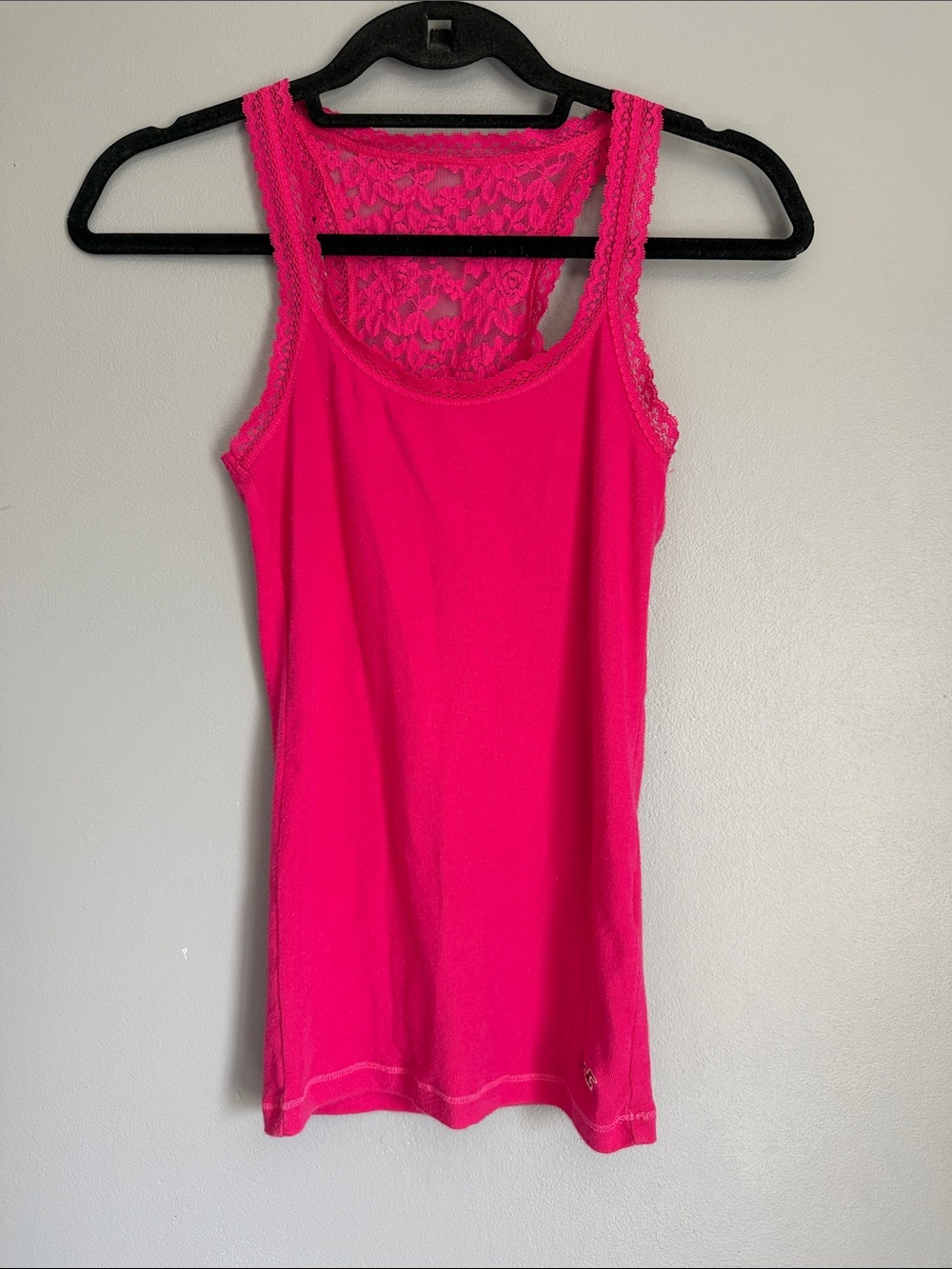 Hollister Hot Pink Lace Racerback Tank Top Size Small Y2K Cami